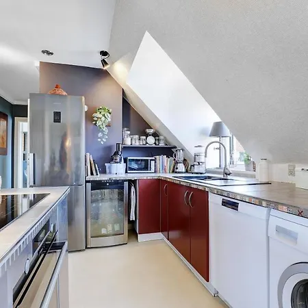 Comfortable In Copenhagen, Single In A Shared Flat *